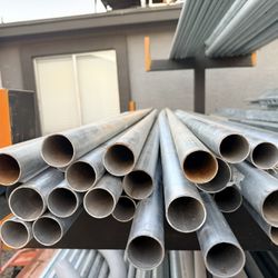 34 Pieces Of 1-1/4 Mix 1-1/2 Used Emt Pipe 