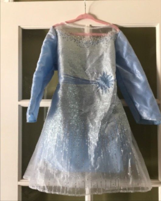 Disney Girls Light Up Elsa Dress Size 4-5