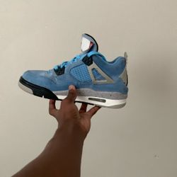 Jordan 4 University Blue