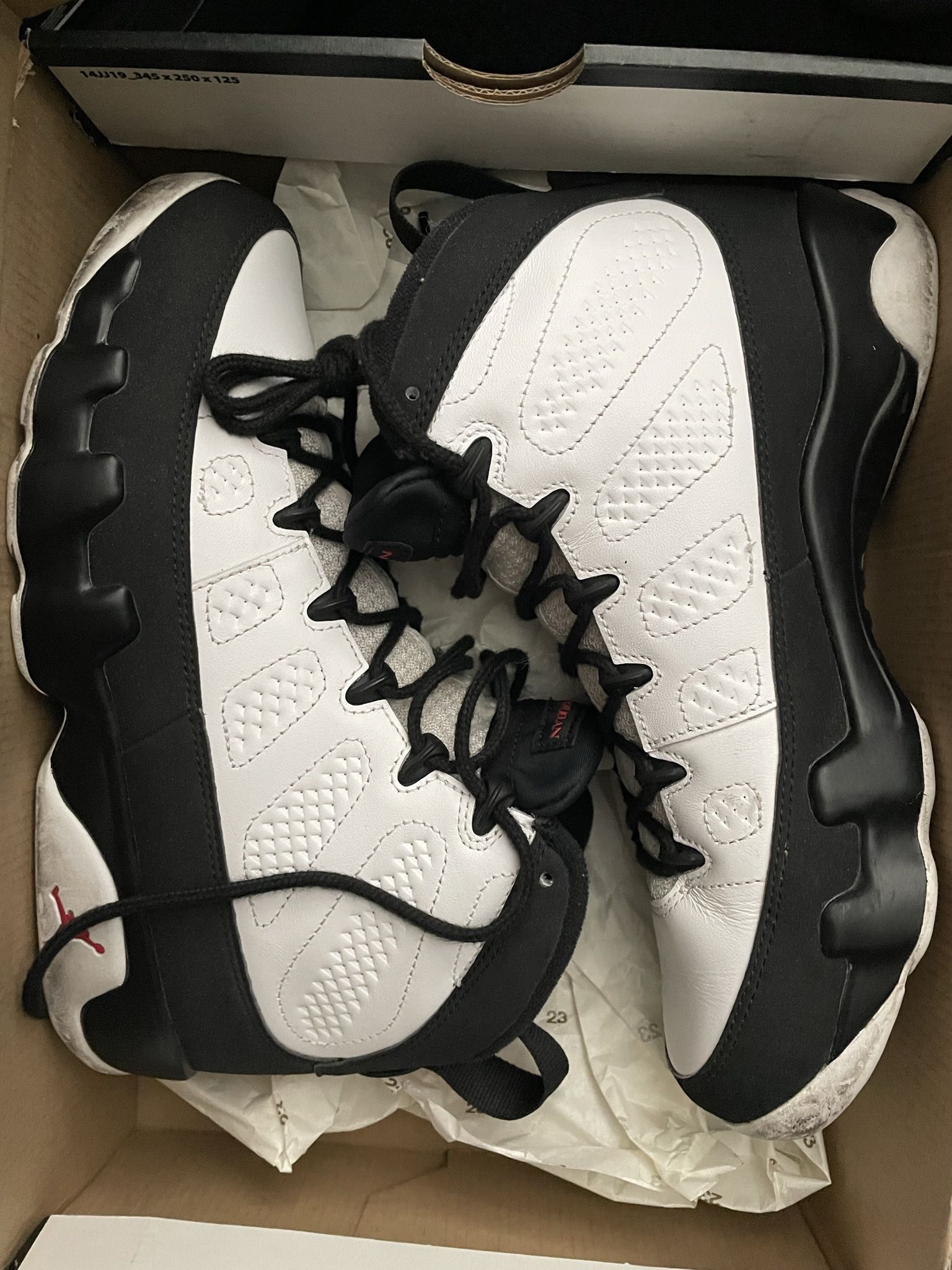 JORDAN RETRO 9 “PLAYOFFS” SIZE 8.5