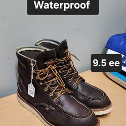 Thorogood Work Boot Size 9.5 ee SOFT MOC TOE 