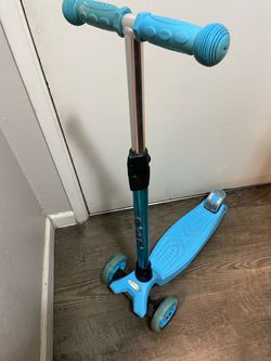 Kids 3-Wheel Kick Scooter Blue