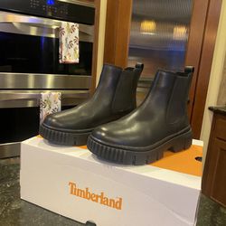 Timberland Women's Greyfield Chelsea black Boots Lug sole size 7.5/8