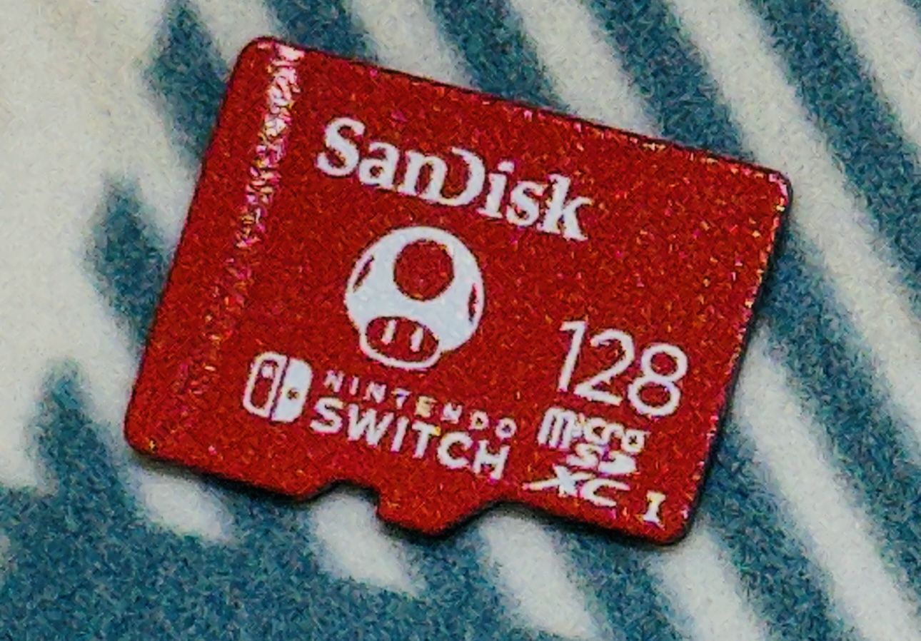 Official Sandisk 128GB MicroSD Memory Card (For Nintendo Switch) Pre-Owned