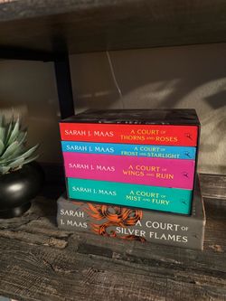 Court of Thorns and Roses series