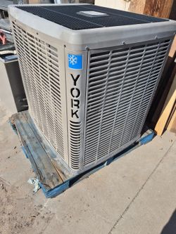 York Affinity 8T Series High-Efficiency 5-Ton Heat Pump AC System – Air Handler Included