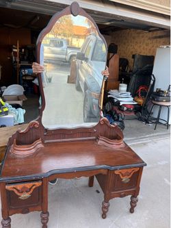 1920s to 1930s antique vanity