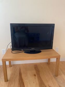 Panasonic TV + Roku Streaming Device & Remote
