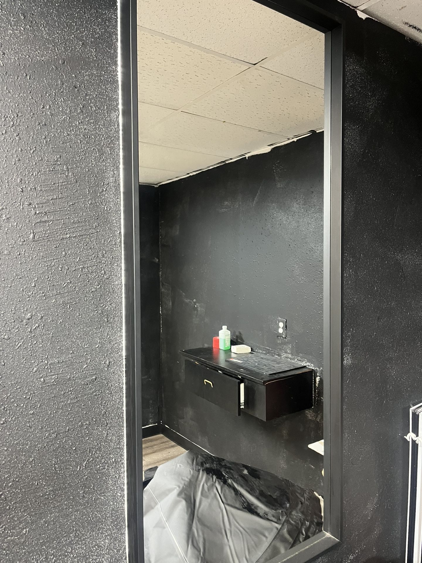 Barber And Beauty Workstation