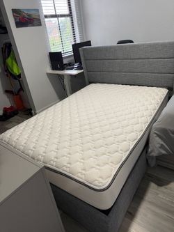 Full size bed w mattress