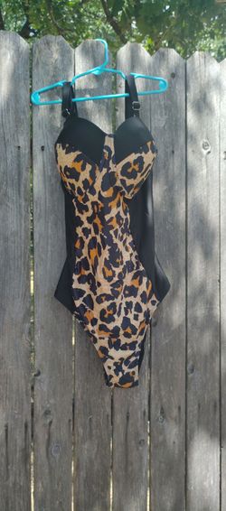 Black push up swimsuit