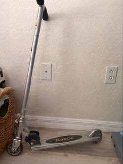 Razor scooter