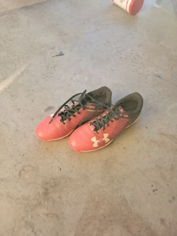 Girls Under Armour softball cleats