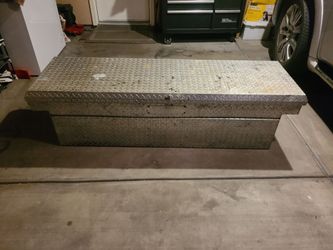 Truck box