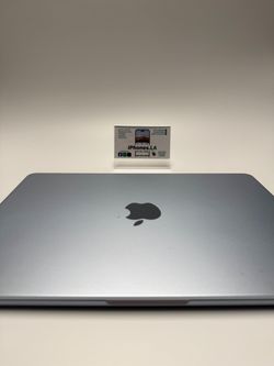 MacBook Air M4 (13-inch, 2025) 16GB RAM 256GB Storage Like New