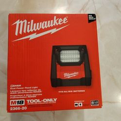 M18 Milwaukee GEN-2 Lithium-Ion Cordless 4000 Lumens ROVER LED AC/DC Flood Light (Tool-Only).