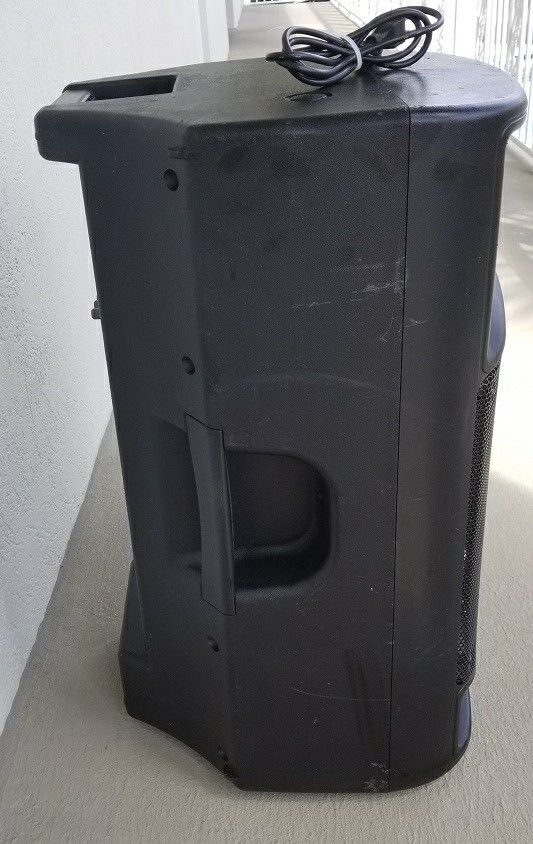 Harbinger V2115 TRUE 600W 15" Rugged Speaker/AMP MP3/Phone/Mic/Line