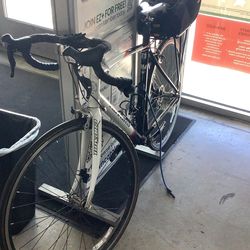 Strata Tovara road bike