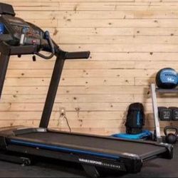 Horizon Studio Series Treadmill 