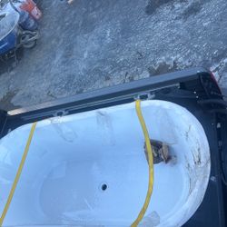 Woodbridge Freestanding Bathtub 