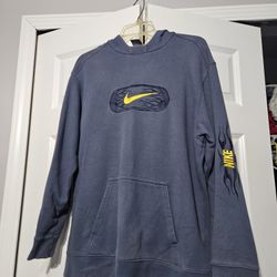 Nike Hoodie Youth XL (18-20) 