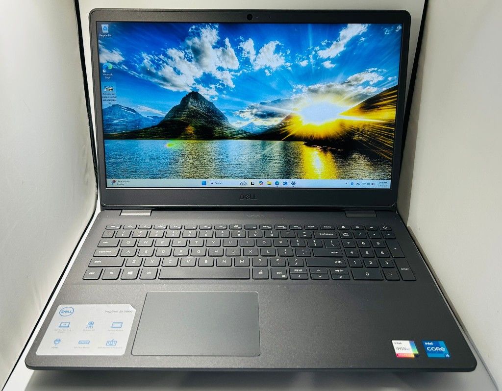 Dell Inspiron 3501 15” Intel Core i5-1135G7 2.40Ghz 16GB 256GB SSD Windows 11 Pro!!!