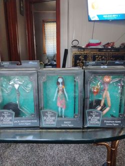 NEW IN BOX.  1 BOX HAVE SOME DAMAGE BUT OVERALL NEVER BEEN OPEN