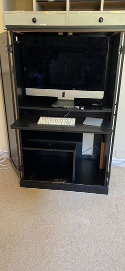 Computer Work Station  with pull out keyboard shelf