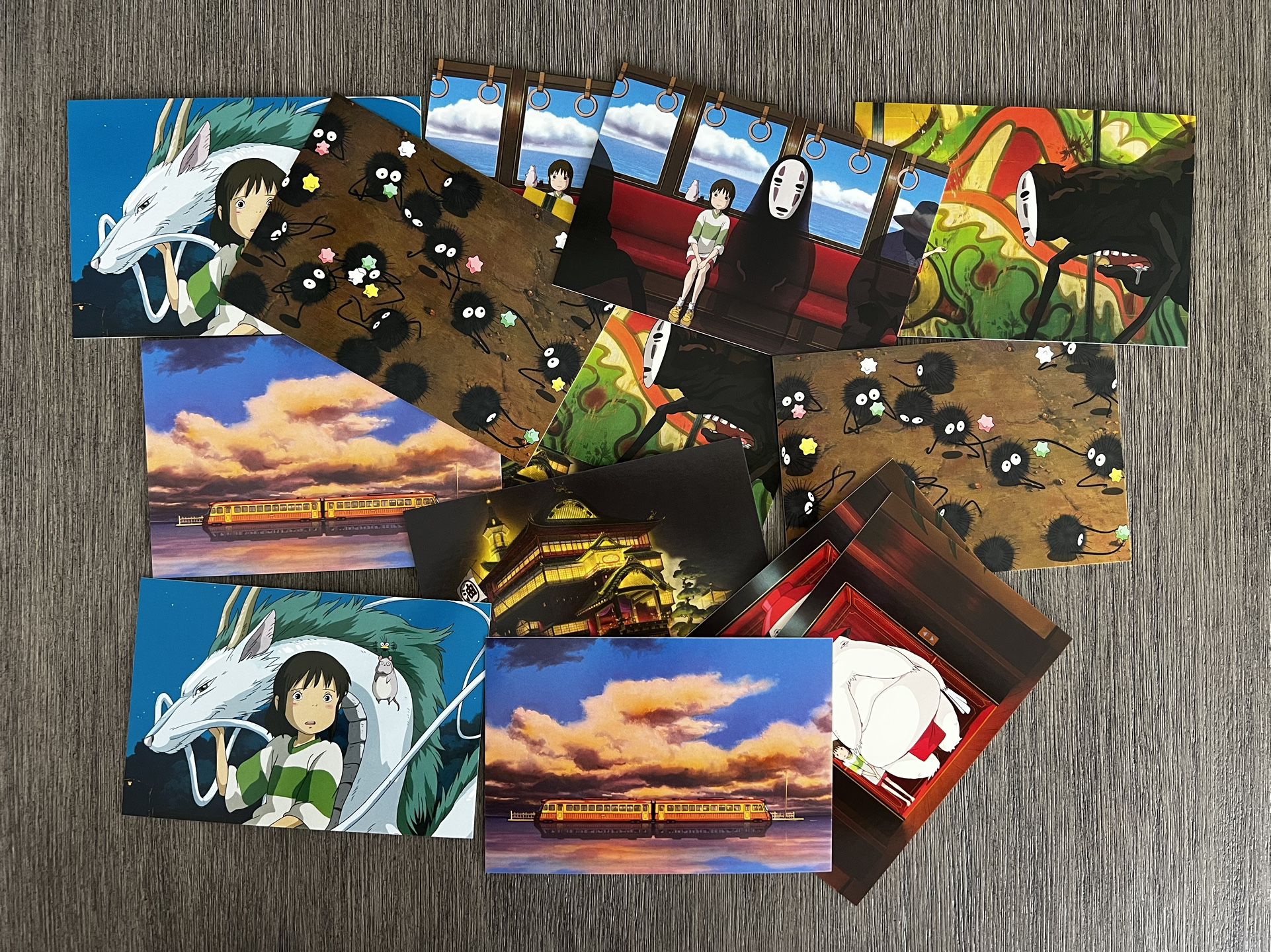 Studio Ghibli: 100 Collectible Postcards: Final Frames from the Feature  Films by Studio Ghibli