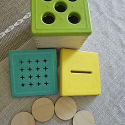 Lovevery Coin Bank And Coins