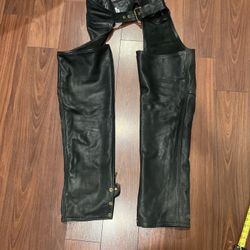 CALIFORNIA CREATIONS LEATHER MOTORCYCLE CHAPS - SIZE Large  - MADE IN USA