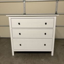 White Bedroom Dresser 