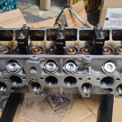 Volkswagen '83 Cylinder Head 