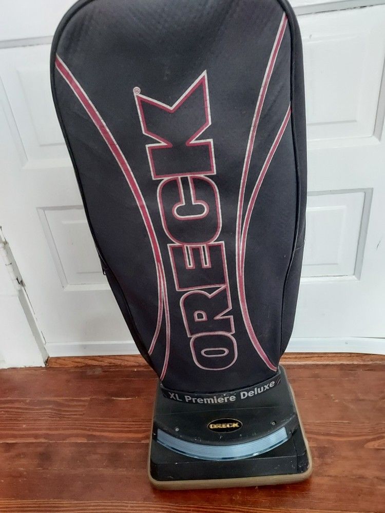 Oreck XL Premium Upright Bag Refurbished Vacuum Cleaner Assembly With Extra Bags 2 Speed Motor New Power Cord New Roller Brush Assembly. Pick Up In F