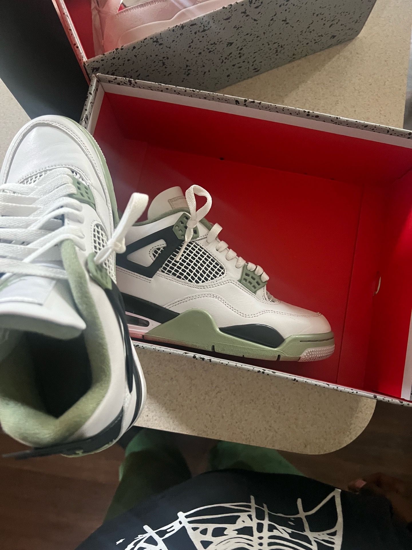 Wmns Air Jordan 4 Retro