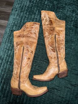 Boots Women Size 7,5