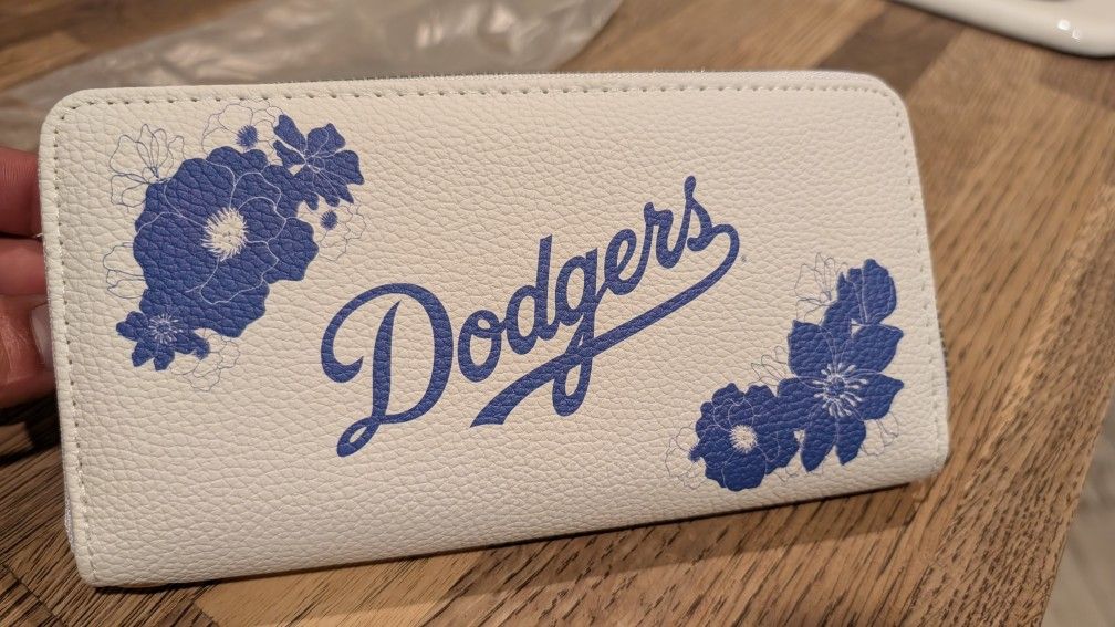 New Dodgers Wallet Woman's Clutch Purse Money & Card Storage LA Dodger Baseball