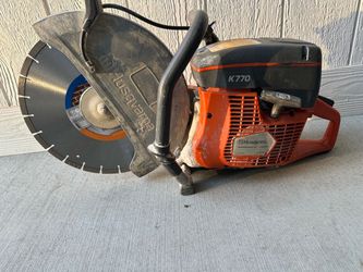 Concrete saw