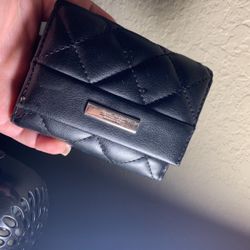 nine west wallet