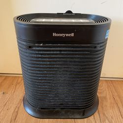 Honeywell Air Purifier + 2 New Filters