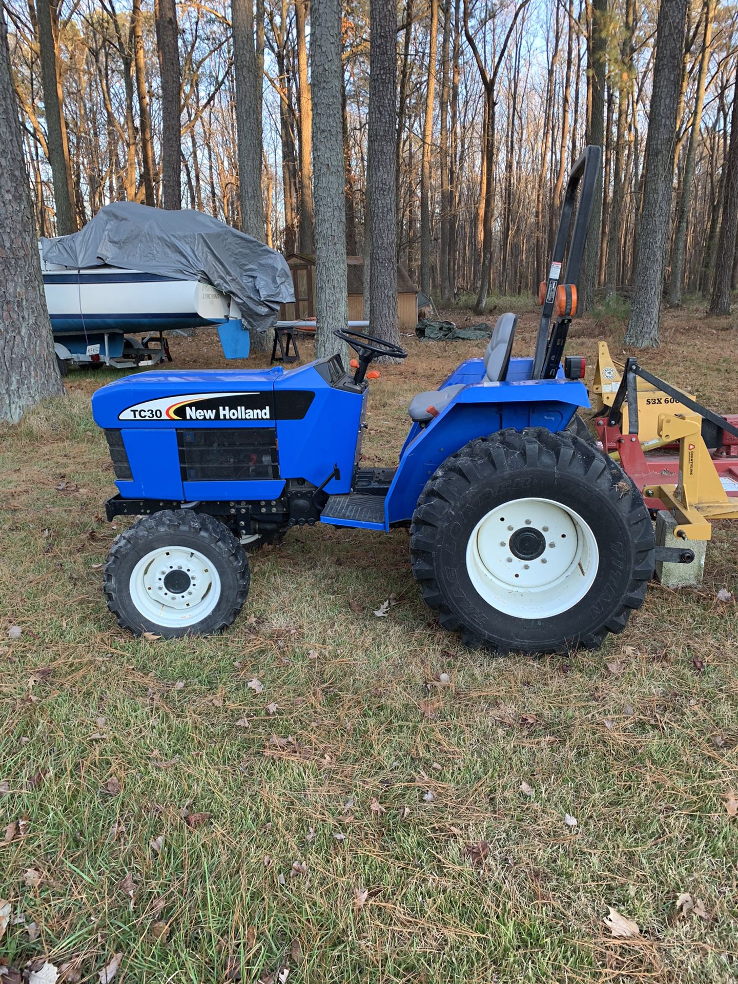New Holland TC 30 4x4 Tractor Package
