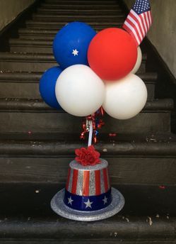 Fourth of July patriots hat centerpiece