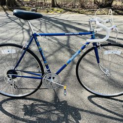 Vintage 54cm 1976 Raleigh Grand Prix  Road Bike  Fully Tuned, Has New Tires