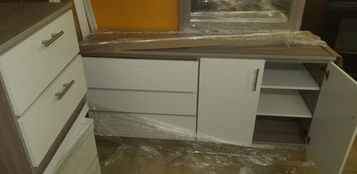 Brand new bedroom. Set 4 pieces