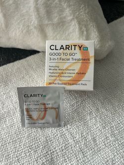 Facial makeup remover wipes new