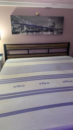 California King bed, mattress, mattress, cover sheets, comforter, and pillow shams