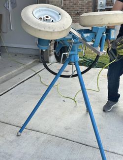 Jugs Football Passing Machine