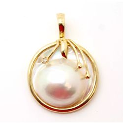 Estate 14K Yellow Gold Large  Mabe Blister Pearl  and diamond Pendant