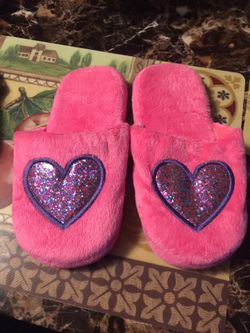 Girls slippers medium