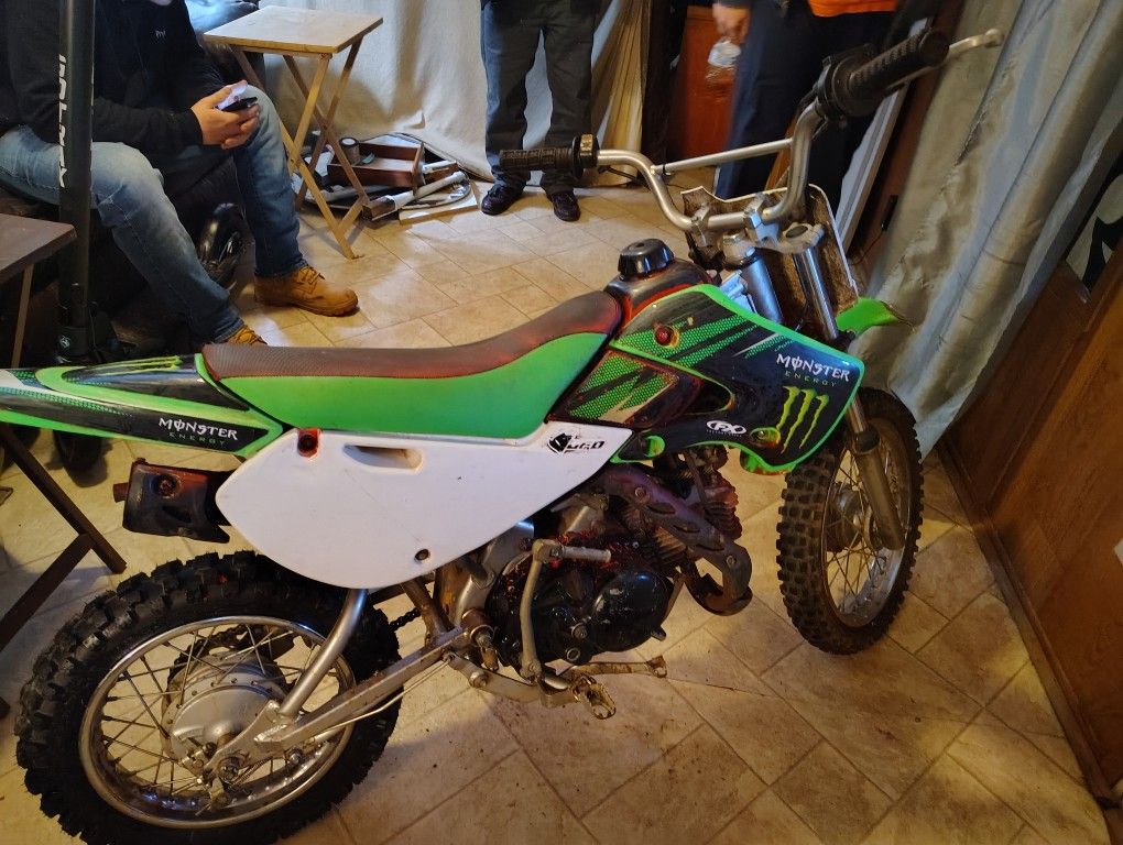2006 Kawasaki 90 CC Dirt bike With Auto Clutch